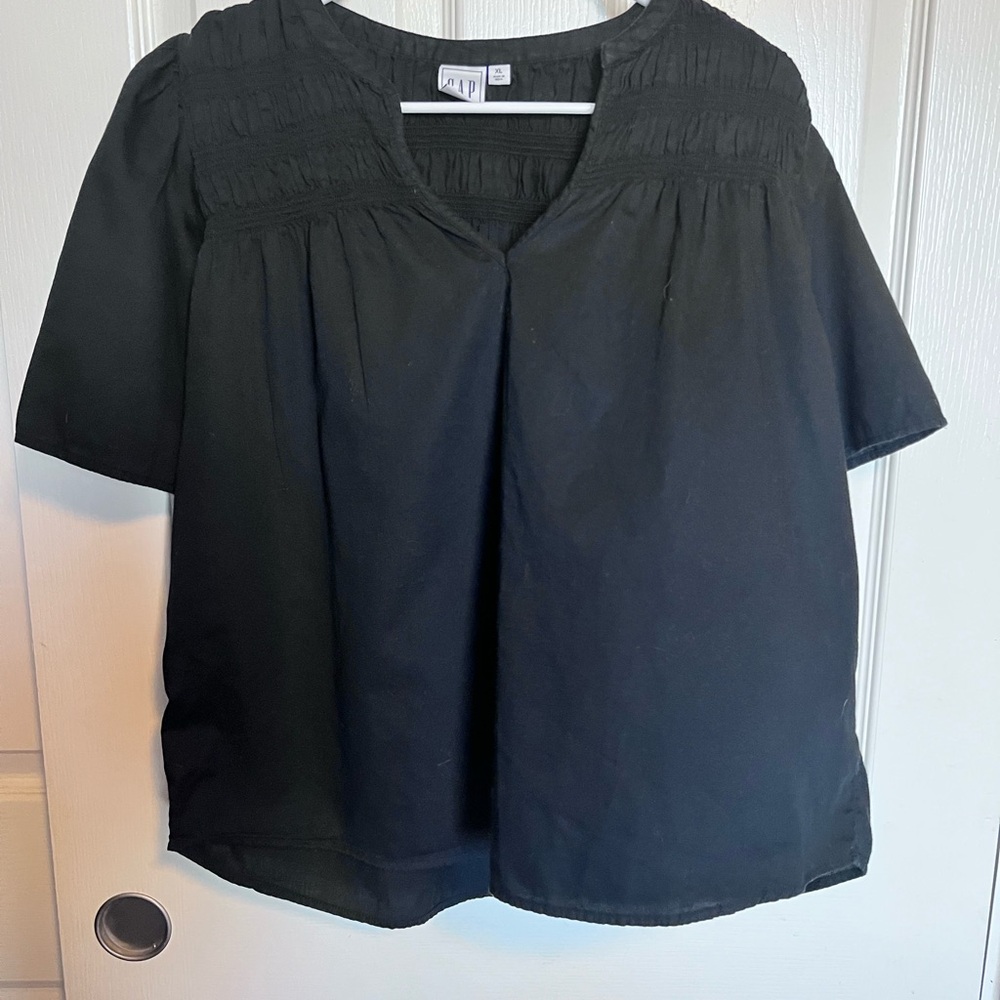 GAP Black Short Sleeve Blouse